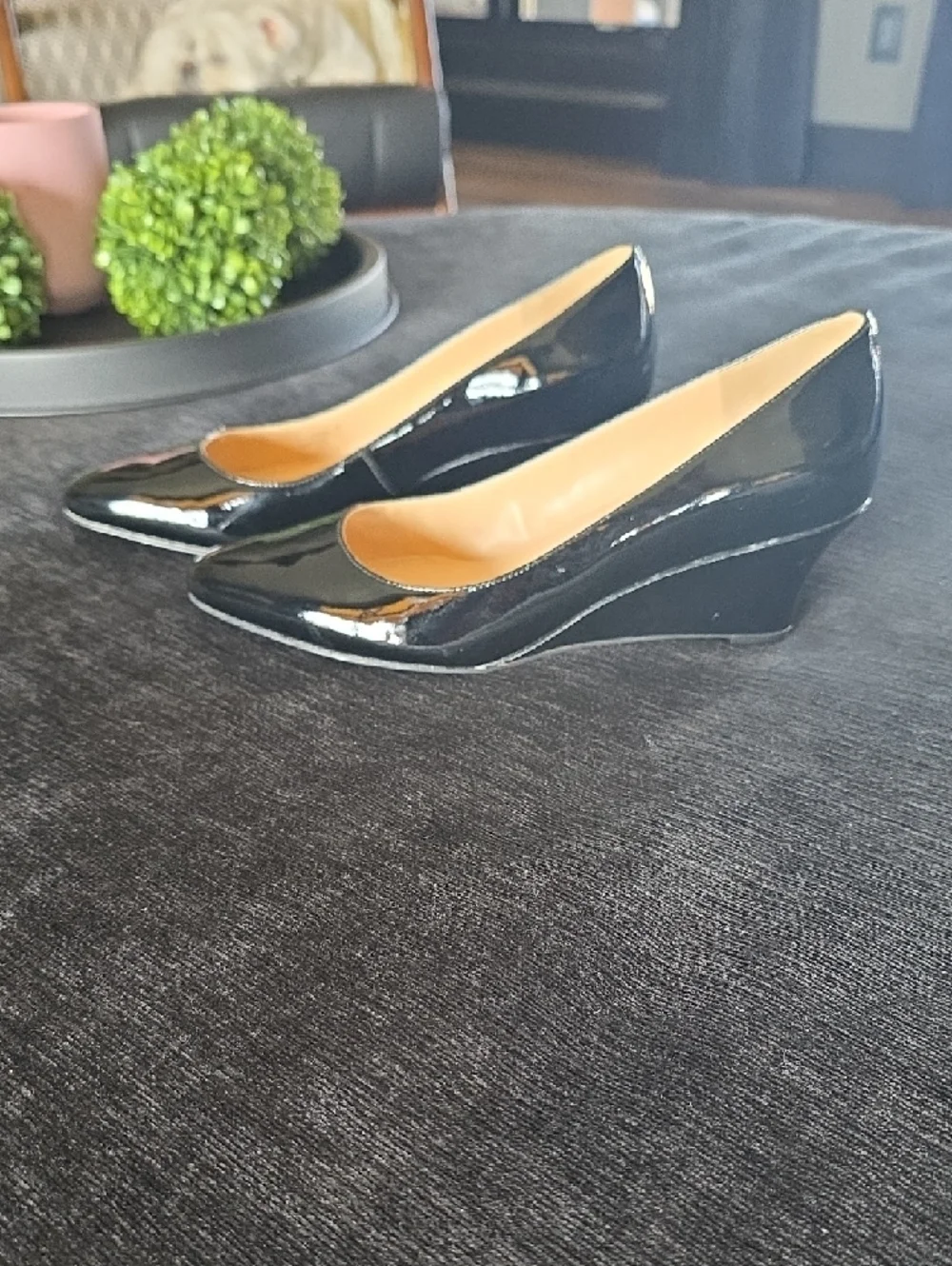 Cole Haan Black Patent Wedge Pumps Size 8 - Picture 2 of 6